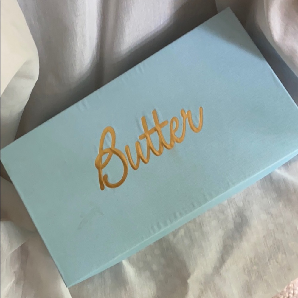 Butter Oyster Bed D’Orsays - Wedding Shoes - See all photos! - Picture 11 of 11